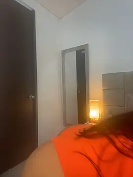 valecruz903 online show from October 2025 04:52:01 PM