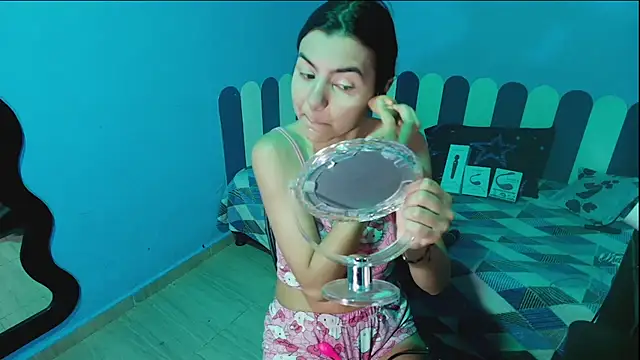 IsisRouse online show from April 2026 02:52:01 AM