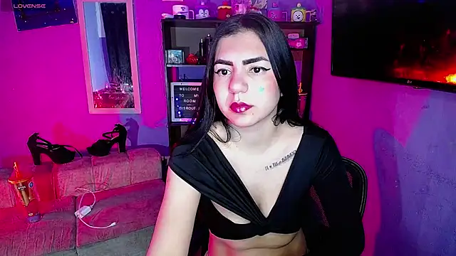 IsisRouse online show from November 2025 03:18:02 AM