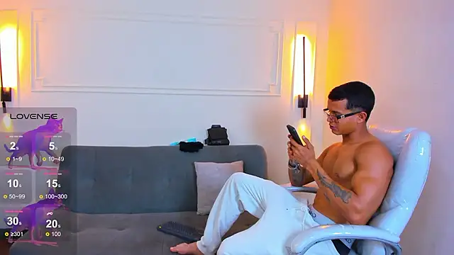 Paradise boy s online show from March 2026 06:58:02 PM