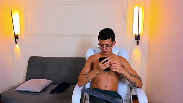 Paradise boy s online show from April 2026 06:55:01 PM