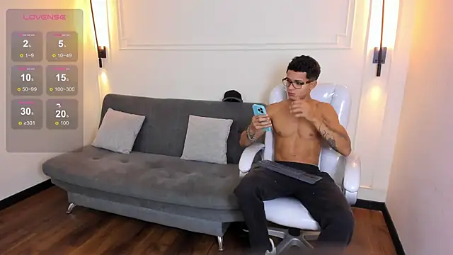 Paradise boy s online show from November 2025 08:46:02 PM