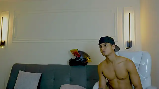 Paradise boy s online show from January 2025 11:04:01 PM