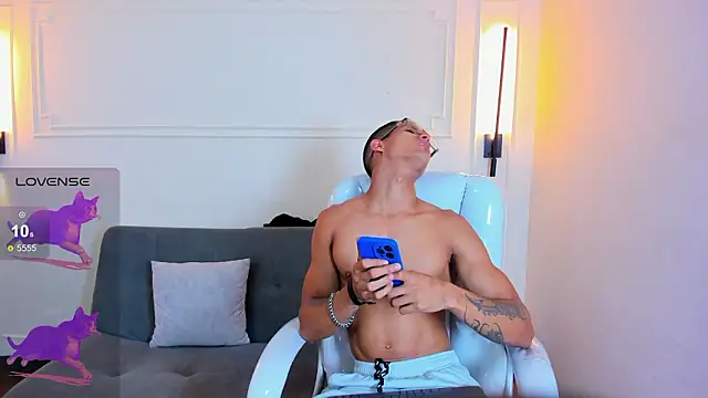 Paradise boy s online show from February 2026 05:35:01 PM