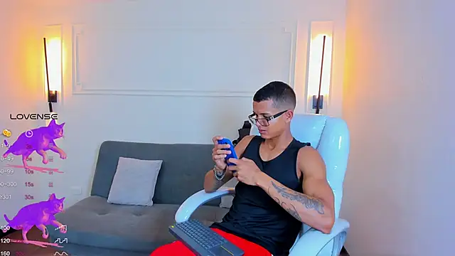 Paradise boy s online show from February 2026 05:20:02 PM