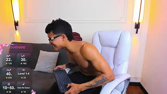 Paradise boy s online show from May 2026 01:40:02 PM