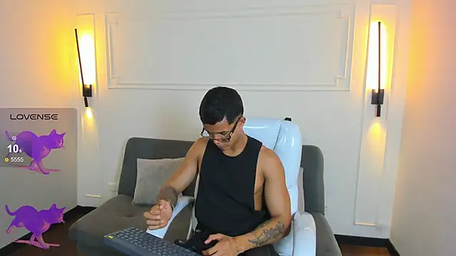 Paradise boy s online show from March 2026 06:21:02 PM