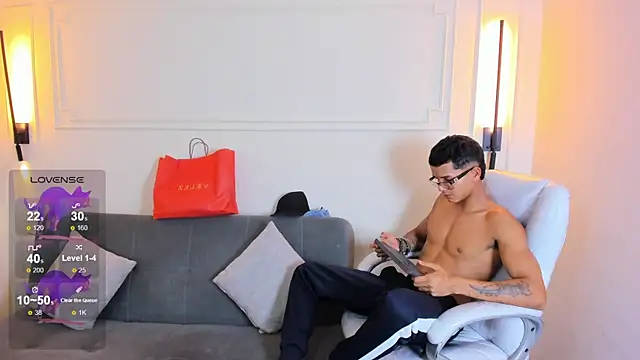 Paradise boy s online show from January 2026 07:42:01 PM