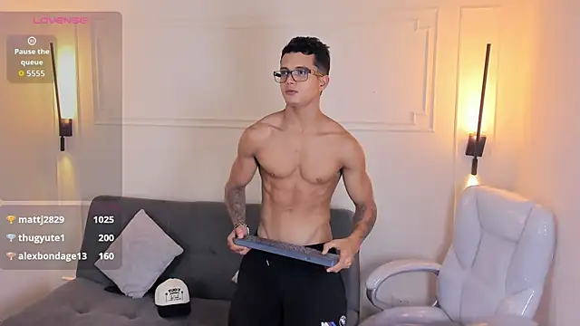 Paradise boy s online show from October 2025 12:12:01 AM