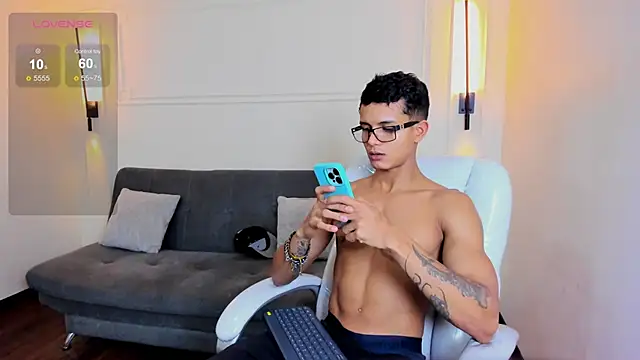 Paradise boy s online show from November 2025 09:51:02 PM