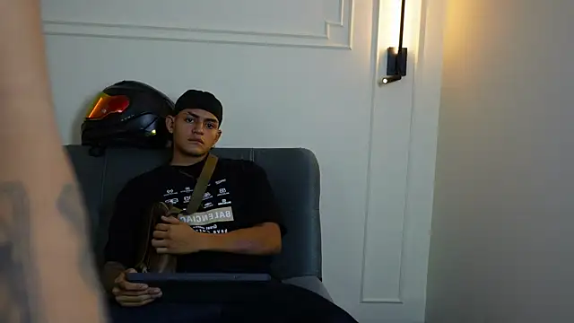 Paradise boy s online show from January 2025 11:07:01 PM