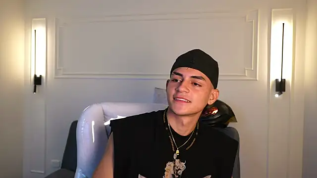 Paradise boy s online show from January 2025 02:41:01 AM