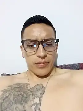 edison95505 online show from April 2026 02:36:02 AM