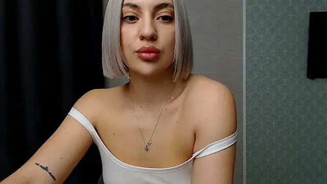 hot-sasha9 online show from February 2025 04:47:01 PM