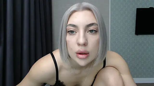 hot-sasha9 online show from February 2025 05:12:01 PM