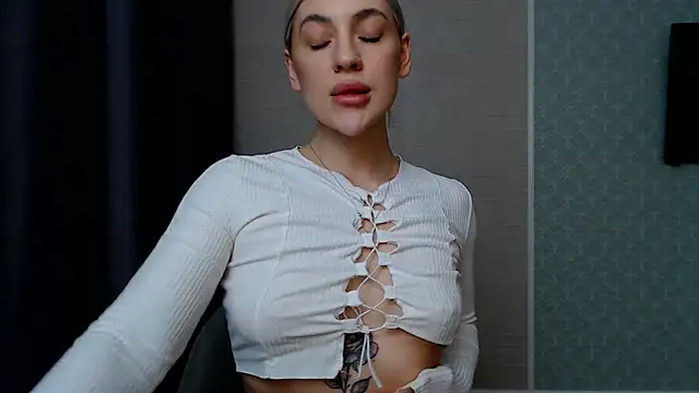 hot-sasha9 online show from March 2025 07:38:01 PM