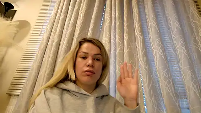 kianaxxx online show from January 2026 12:04:01 AM