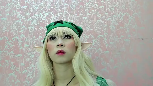 NEZUKO MITSURI online show from January 2026 01:58:01 PM