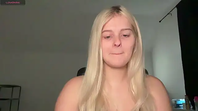 Allylove03 online show from September 2025 03:45:01 PM