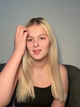 Allylove03 online show from February 2026 03:21:01 PM