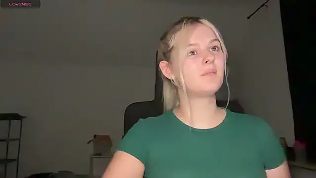 Allylove03 online show from September 2025 06:12:02 PM