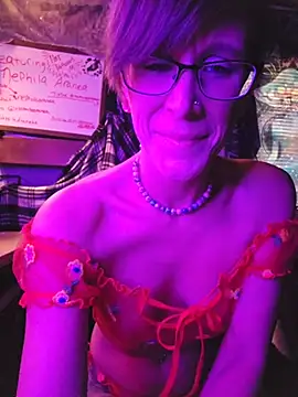 Snapshot of nephilaaranea chatting on April 2026 11:00:02 PM nephilaaranea online show from April 2026 11:00:02 PM