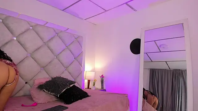 Snapshot of alessiaferry chatting on November 2025 07:13:02 PM alessiaferry online show from November 2025 07:13:02 PM