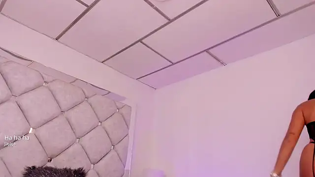 alessiaferry online show from February 2025 12:57:02 PM
