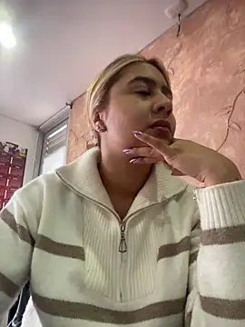 Snapshot of Miabonnett_ chatting on October 2025 12:15:01 PM Miabonnett online show from October 2025 12:15:01 PM