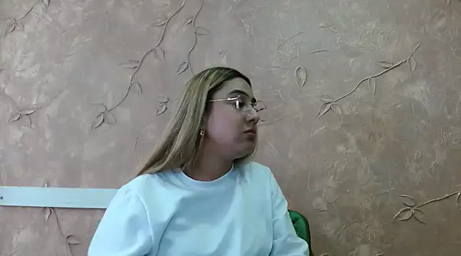 Miabonnett  online show from March 2025 06:17:02 PM
