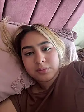 Miabonnett  online show from May 2026 08:31:02 PM