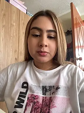 Miabonnett  online show from July 2026 03:47:01 PM