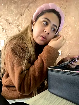 Snapshot of Miabonnett_ chatting on September 2025 12:07:02 PM Miabonnett online show from September 2025 12:07:02 PM