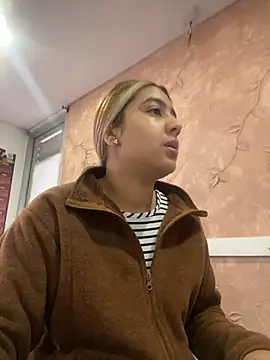 Snapshot of Miabonnett_ chatting on November 2025 12:16:02 PM Miabonnett online show from November 2025 12:16:02 PM