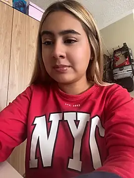 Miabonnett  online show from May 2026 03:09:01 PM