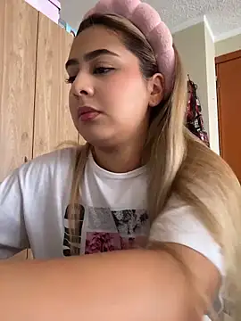 Miabonnett  online show from June 2026 03:17:01 PM
