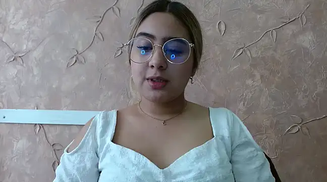Miabonnett  online show from March 2025 03:06:01 PM