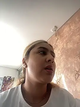 Snapshot of Miabonnett_ chatting on November 2025 12:16:01 PM Miabonnett online show from November 2025 12:16:01 PM