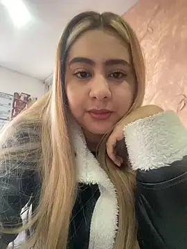 Snapshot of Miabonnett_ chatting on October 2025 12:14:02 PM Miabonnett online show from October 2025 12:14:02 PM