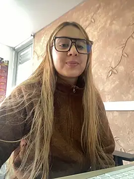 Miabonnett  online show from December 2025 12:09:02 PM