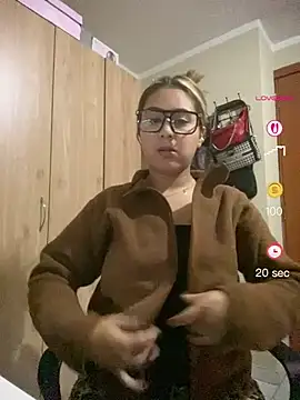Miabonnett  online show from May 2026 12:59:02 AM