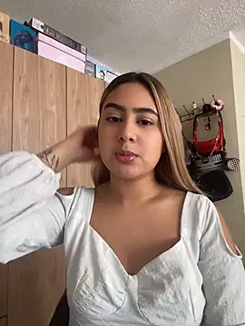 Miabonnett  online show from July 2026 02:36:01 PM