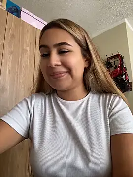 Miabonnett  online show from June 2026 04:51:02 PM
