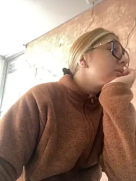 Snapshot of Miabonnett_ chatting on November 2025 12:09:02 PM Miabonnett online show from November 2025 12:09:02 PM