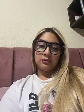 Miabonnett  online show from May 2026 01:14:02 AM