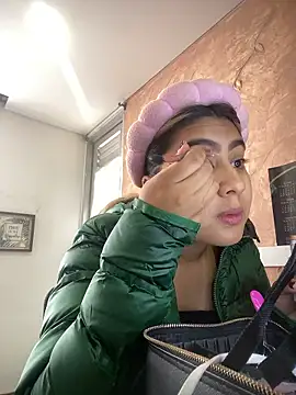 Miabonnett  online show from January 2026 12:20:02 PM