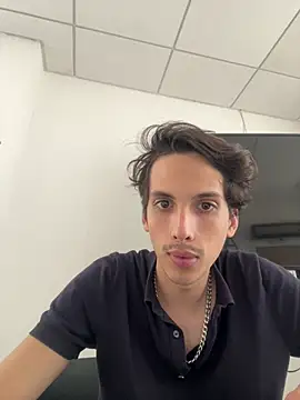 CamiloXx04 online show from February 2026 09:37:02 PM