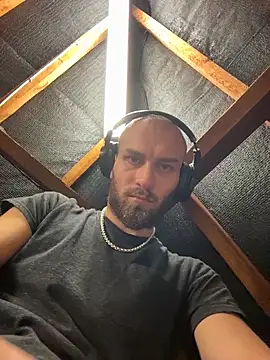 pervy devil online show from October 2025 06:36:02 AM