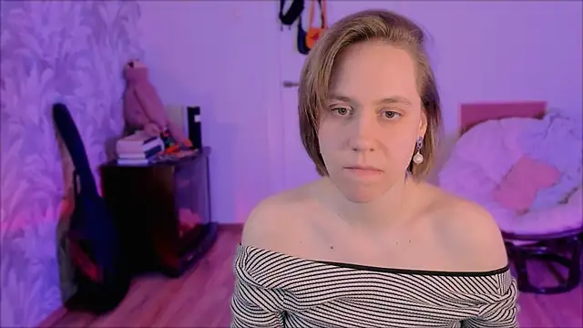 Malinax online show from April 2026 09:29:01 PM