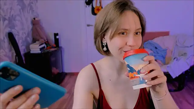 Malinax online show from April 2026 01:51:01 PM